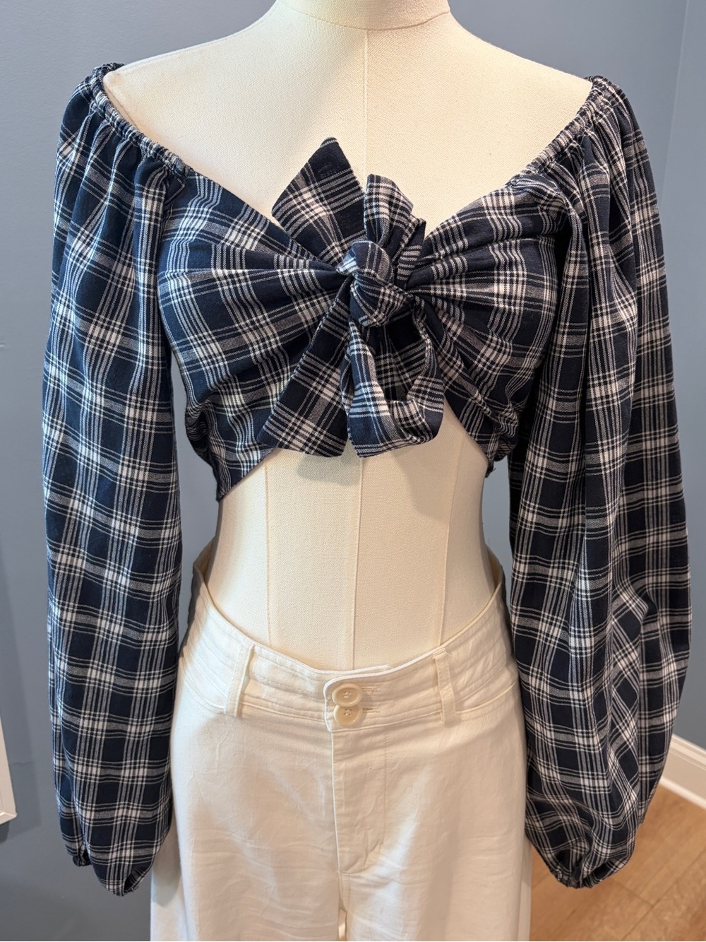 Indikah Plaid Tie Front Crop Top Medium Navy White Puff Sleeve 100% Cotton